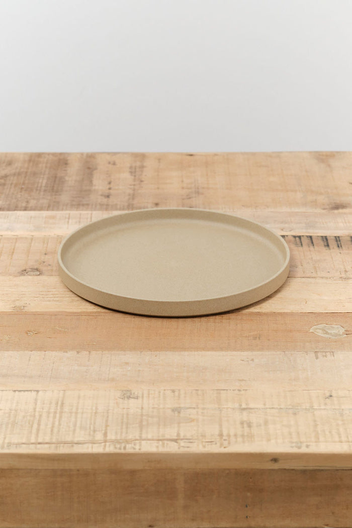 Hasami Porcelain Home Kitchen Dishware 10" Plate Natural / 10" Dia X 7/8" H