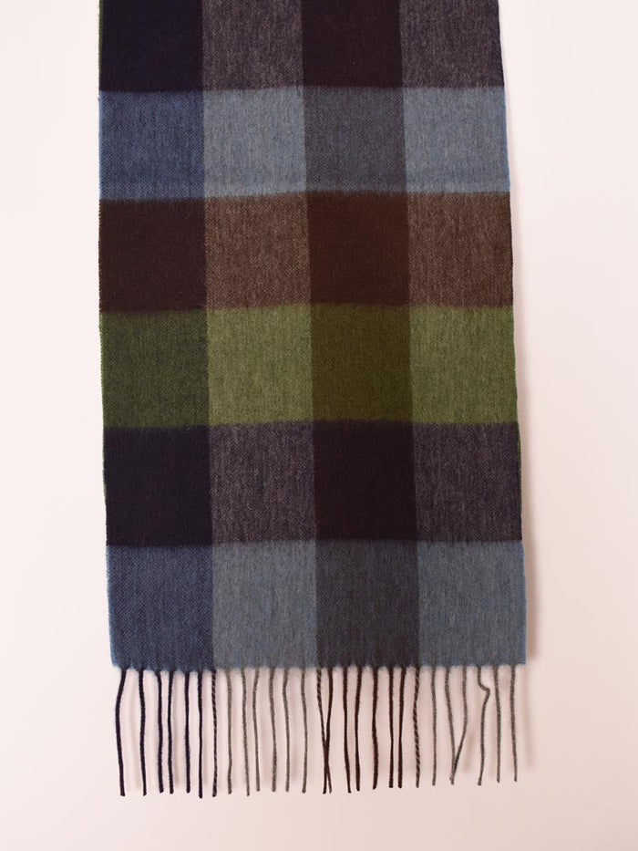 block_colours_scarf_lambswool_3fa40a1a-ff21-4648-ba0a-e56844dd66fb.jpg