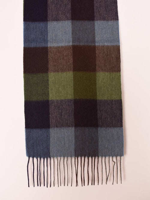 block_colours_scarf_lambswool_3fa40a1a-ff21-4648-ba0a-e56844dd66fb.jpg