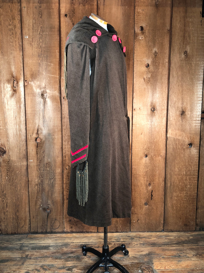 1920s House of Youth Brwn/Rd Cape Coat    S/M