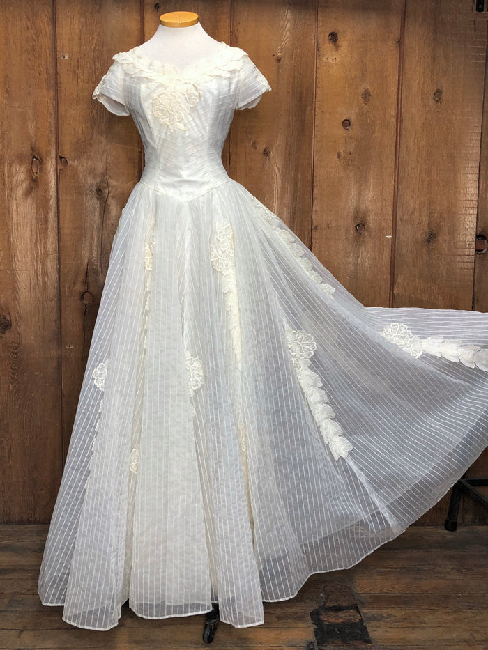 50s Sylvia Ann Bridal Stitch Stripe Gown    w25