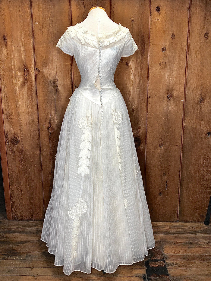 50s Sylvia Ann Bridal Stitch Stripe Gown    w25