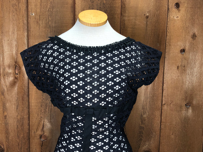 60s Black Lace Dress w/Bow     W28"