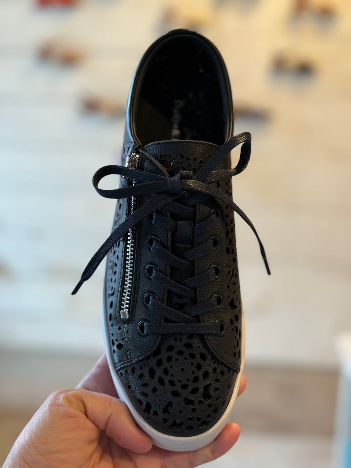 Django & Juliette LEITHA Sneaker in Navy