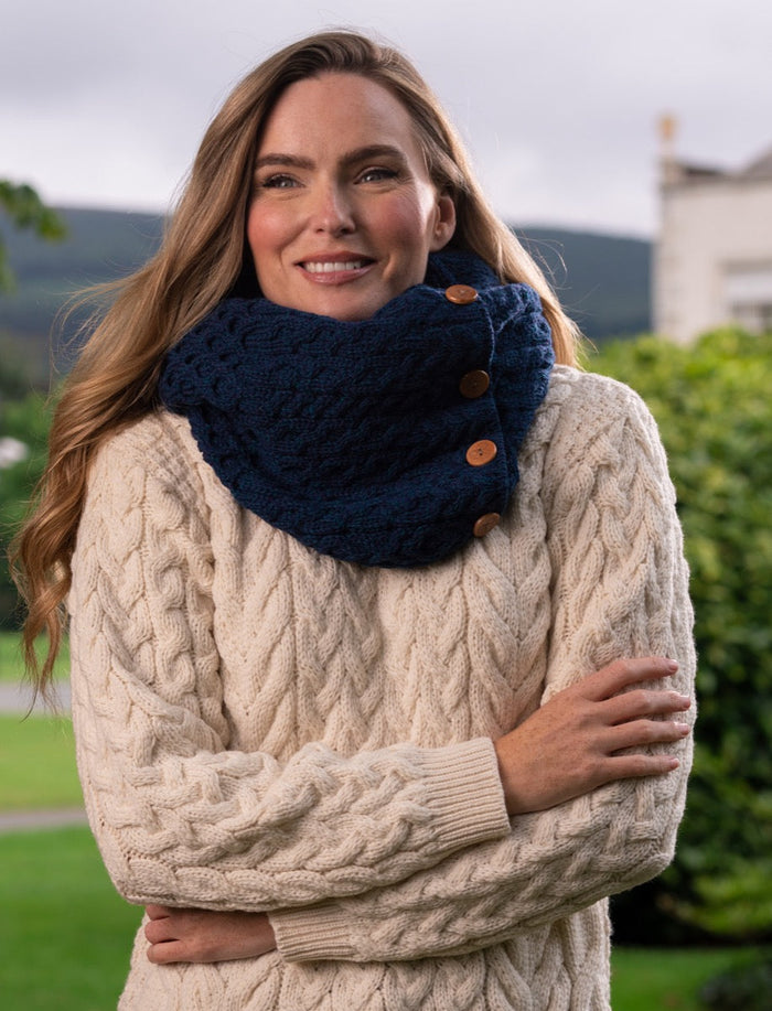 navy_snood_181_957cbed4-0a25-4aa4-99d8-85e68d3a1c33.jpg