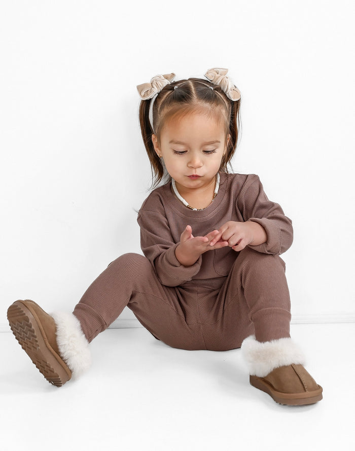 BAMBOO RIBBED LONG SLEEVE - MOCHA