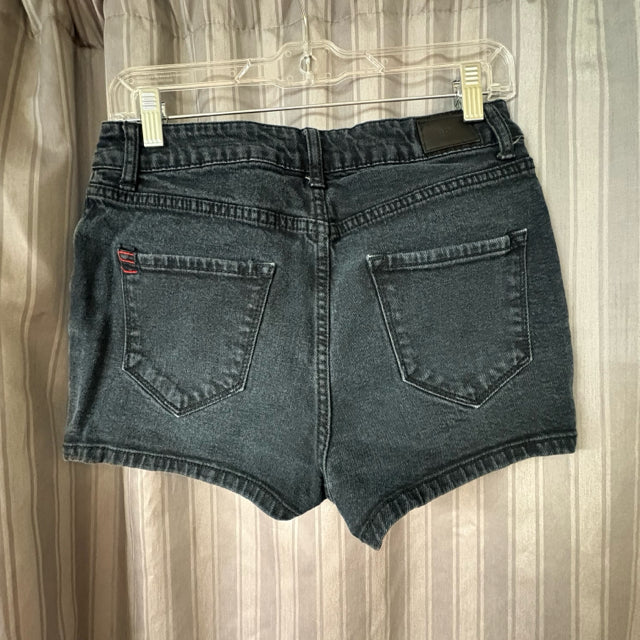 BDg SIZE 6 Women's Shorts
