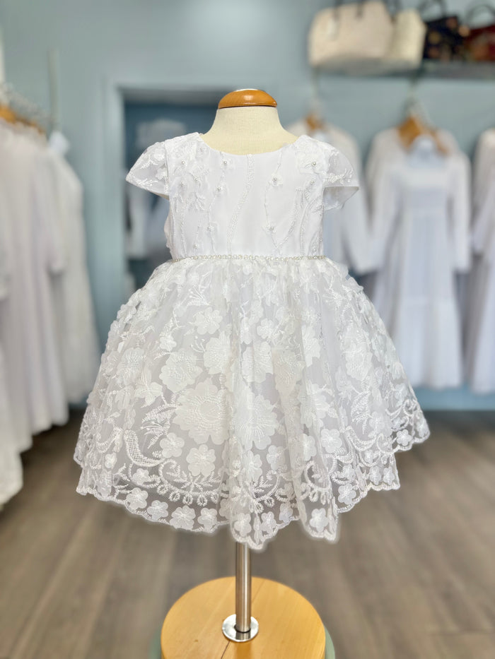 Short lace baby dress.