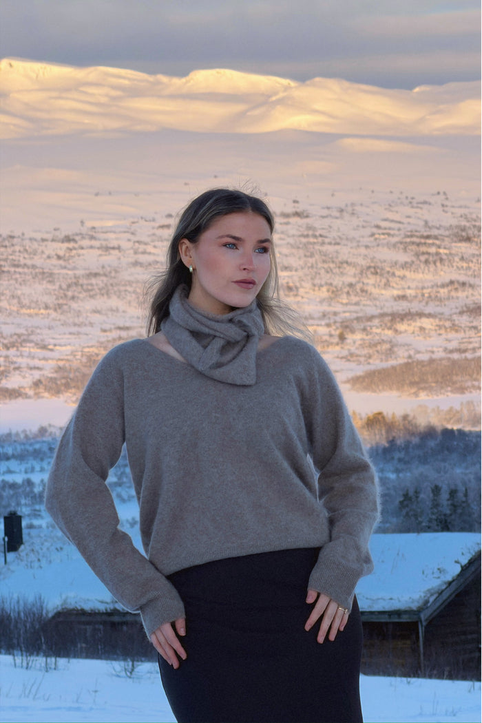 Urban Pioneers Female Boudica Sweater SWEATER SAND BROWN