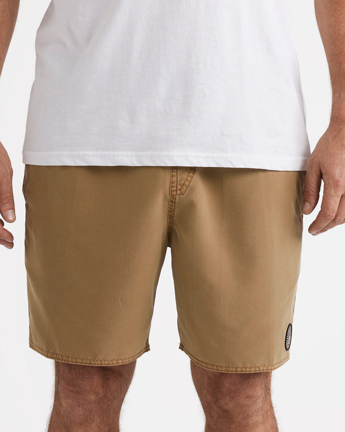 Center 17" Trunk