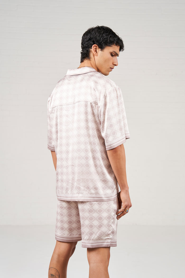 EMBLEM PRINT SHIRT - BEIGE