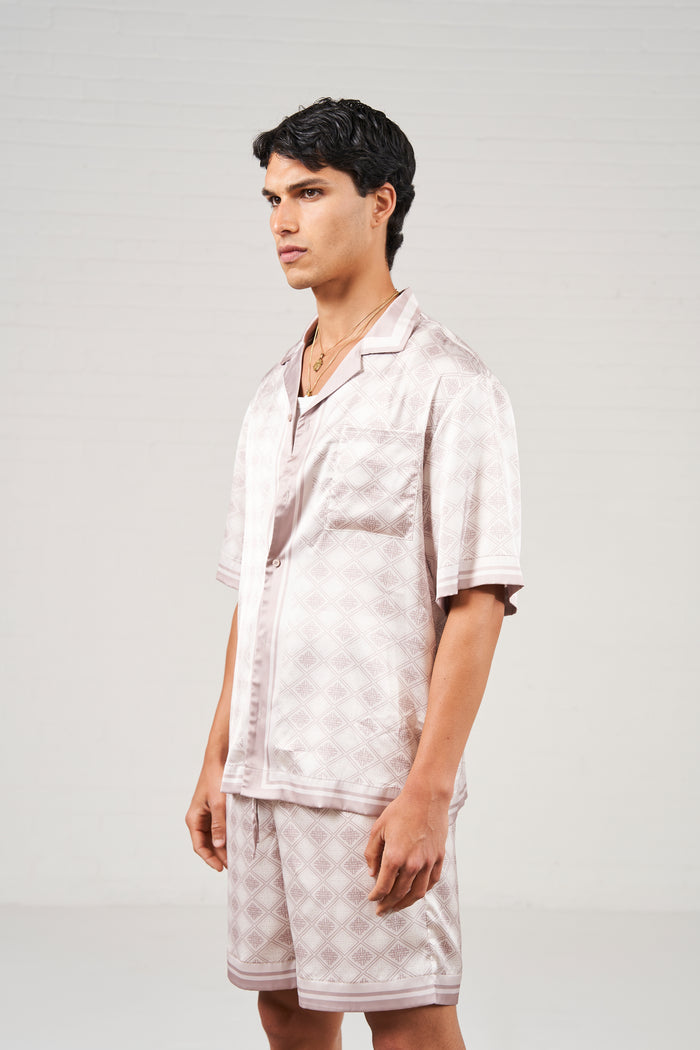EMBLEM PRINT SHIRT - BEIGE