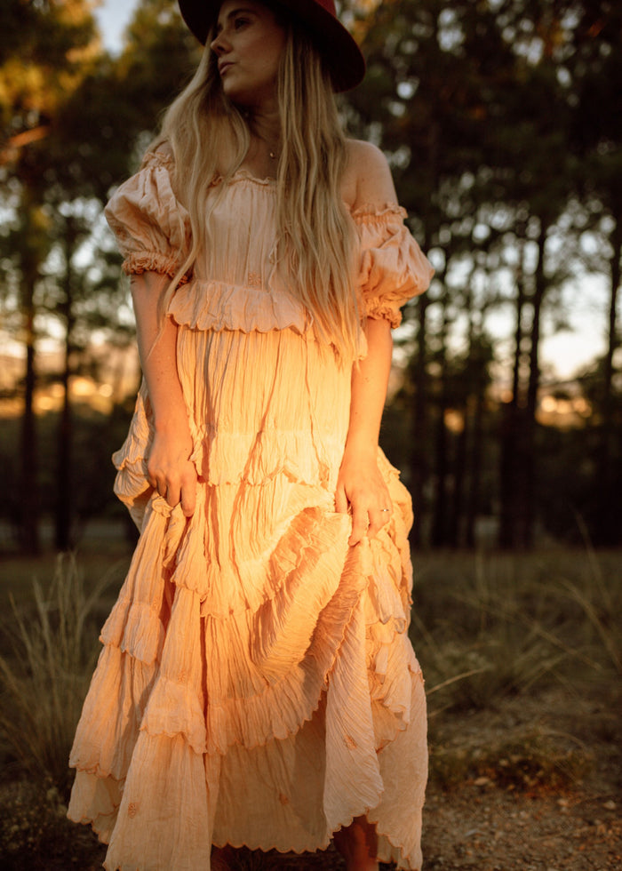 Esha II | Peach