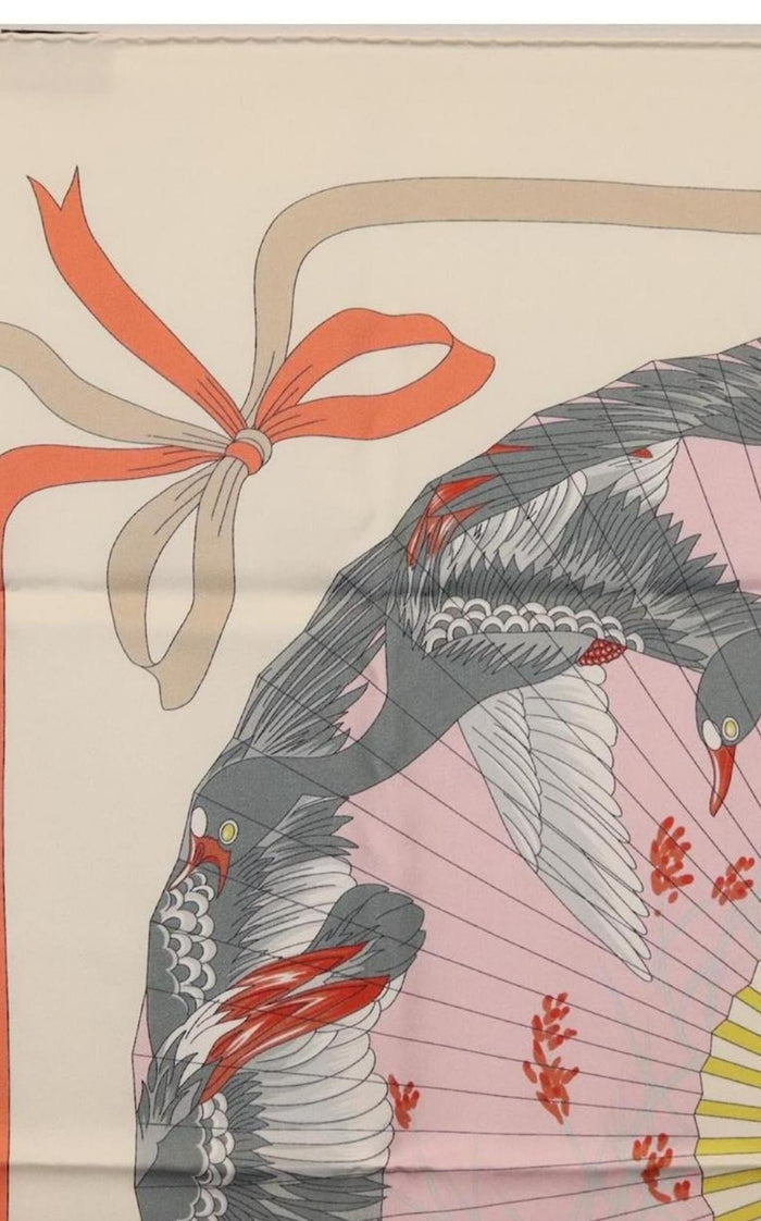 Gucci Fly Swan print silk carré scarf with pink fan motif