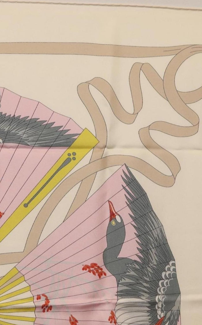 Gucci Fly Swan print silk carré scarf with pink fan motif