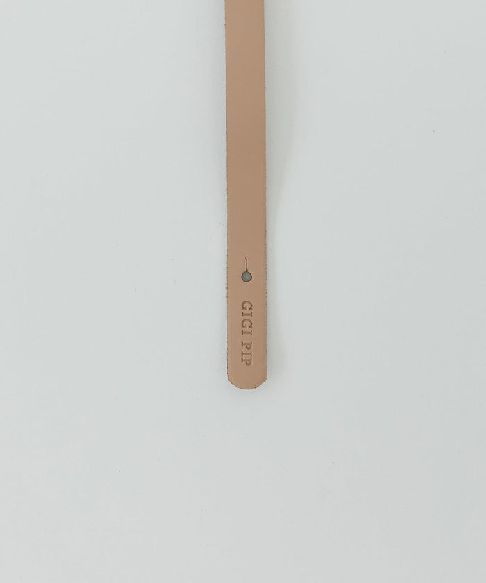 A tan genuine leather thin hat band on a white background #color_tan
