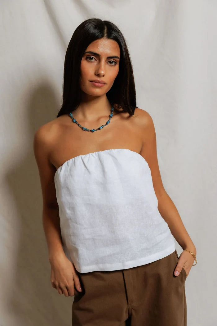xs / white