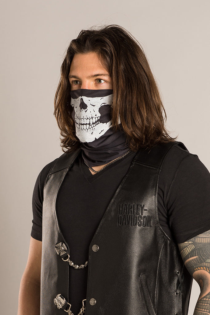 Glow In Dark Skull EZ Tube: Features:

Glow-in-the Dark Ink
Light Weight Cotton Multifunctional Headwear
Defleshed Skull Grap