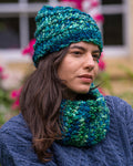 teal_scarf_and_hat_0edd3dda-d2fe-487f-8813-87739410ba58.jpg