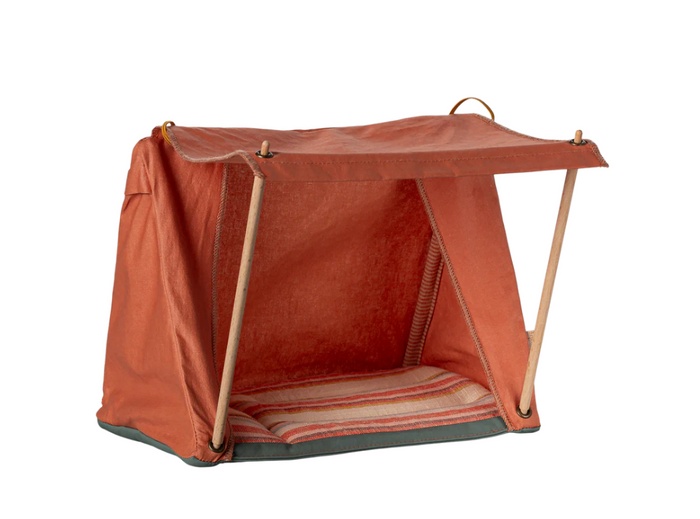 happy camper tent, mouse