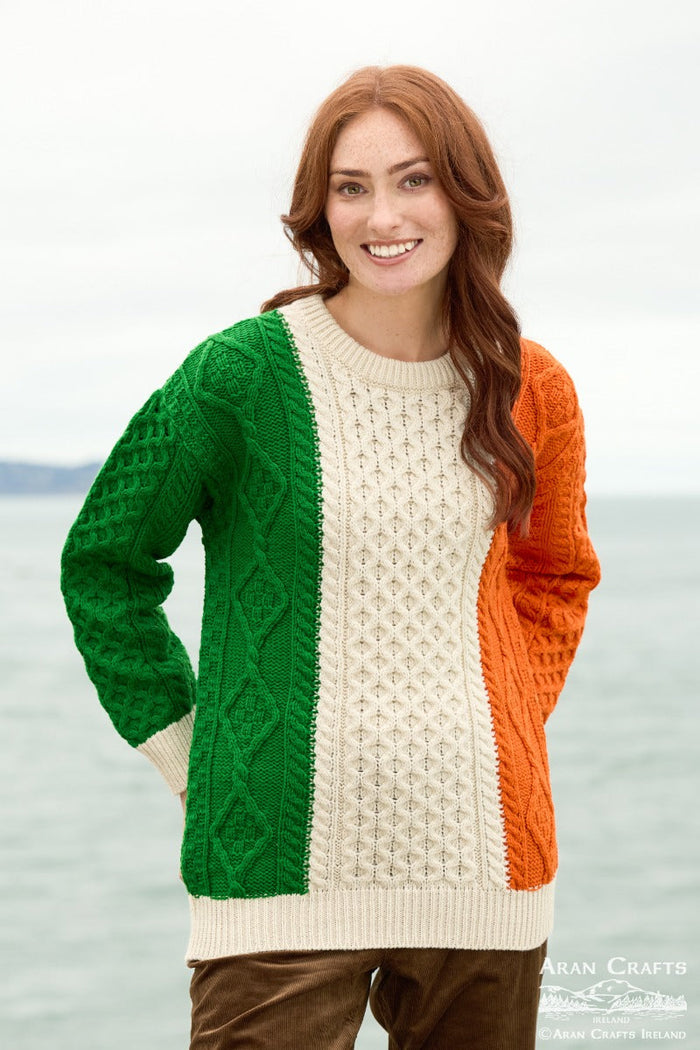 irish_flad_ladies_sweatet_652f3fc7-eb79-47c6-badc-2954a85e2d81.jpg