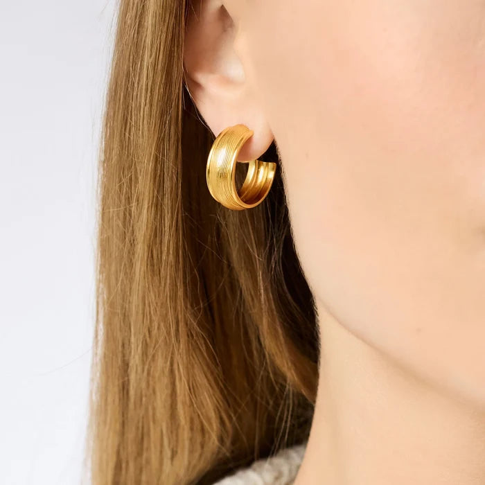 Julie Vos Cobblestone Hoop Earring