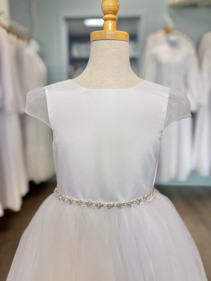 girl's white dress