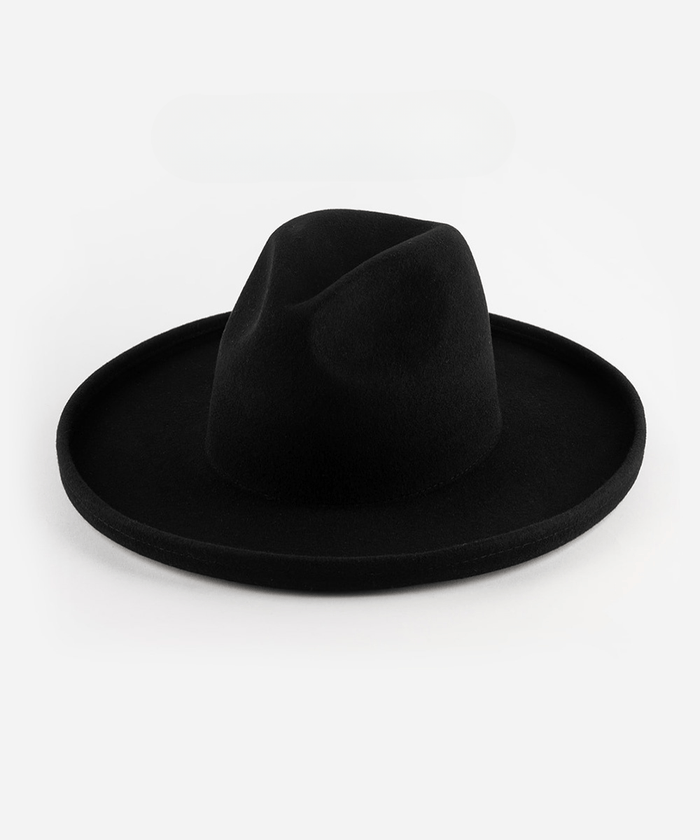A black pencil brim felt hat on a white background #color_black