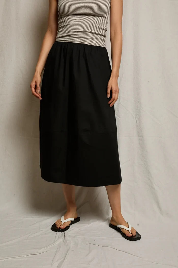 xs / true black