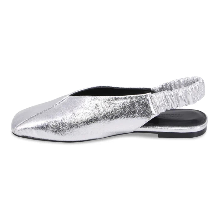 Mollini BREETNY Flat in Slingback Black in Silver Crinkle