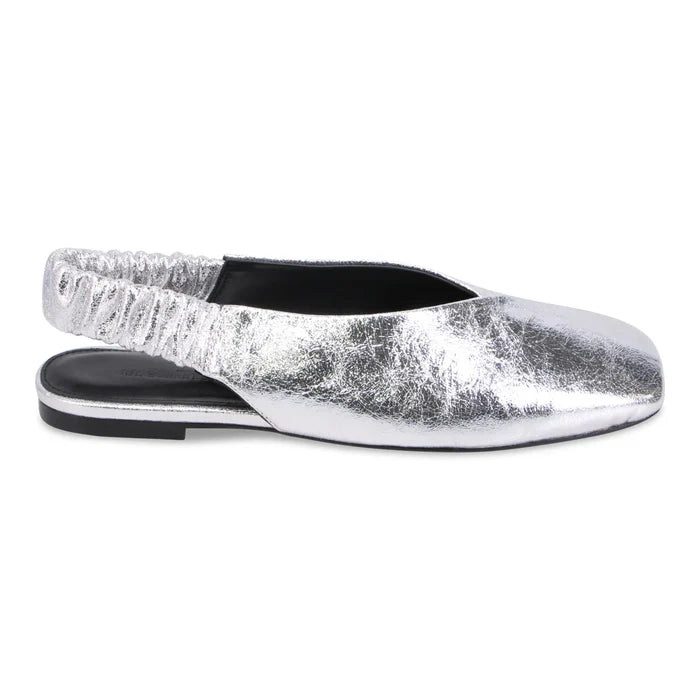 Mollini BREETNY Flat in Slingback Black in Silver Crinkle