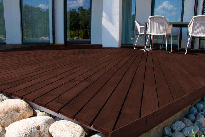 Retique It Multi-purpose Smooth Finish Kit in Red Mahogany for wood decking, includes four large finish containers.