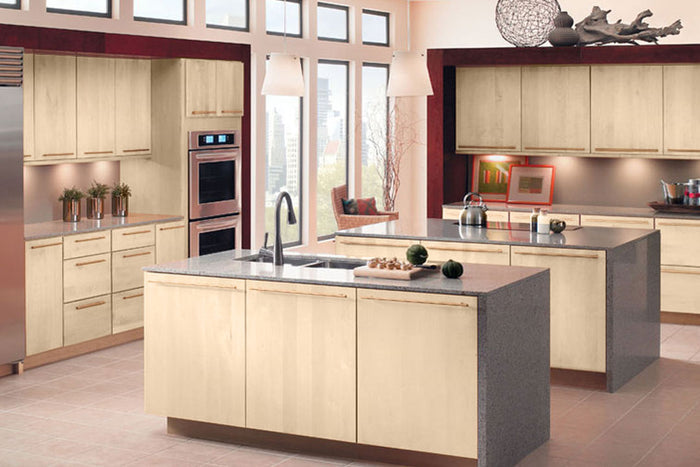 Retique It large multi-purpose smooth finish kit in Pecan for wood furniture and cabinetry, featuring brushes and finishing tools.