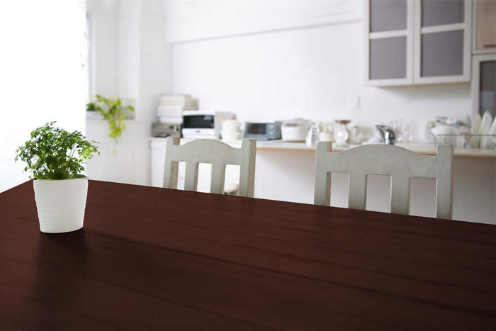 Retique It Multi-purpose Smooth Finish Kit in Red Mahogany for interior wood surfaces, shown on a tabletop.