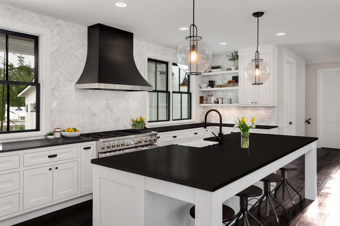 Retique It Wood'n Finish Kit in classic black for interior wood surfaces, shown on a kitchen countertop for multi-purpose wood finishing.
