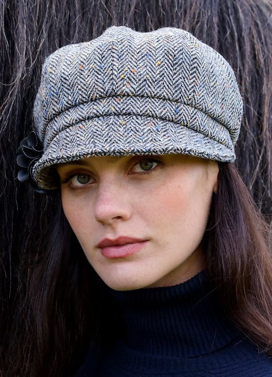 newsboy_1_fbcc2d25-46b4-4efc-82fa-997c2c58836f.jpg