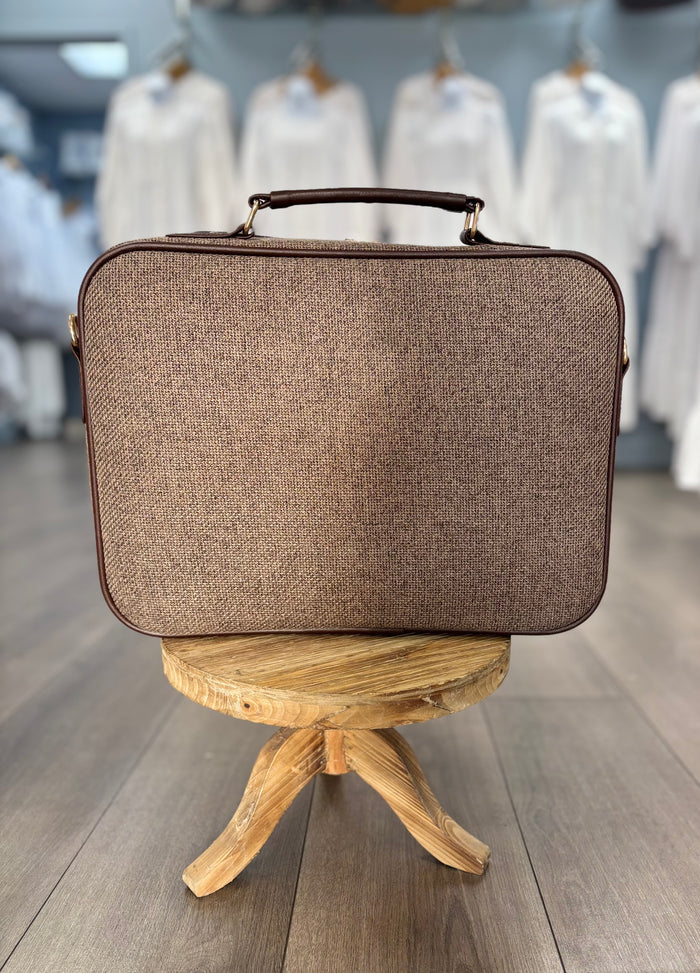 Brown briefcase bag.