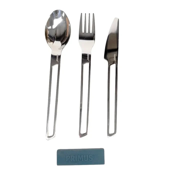 Primus Leisure Cutlery Set shown unpacked highlighting teh weight saving cut-outs on the handles on a white background