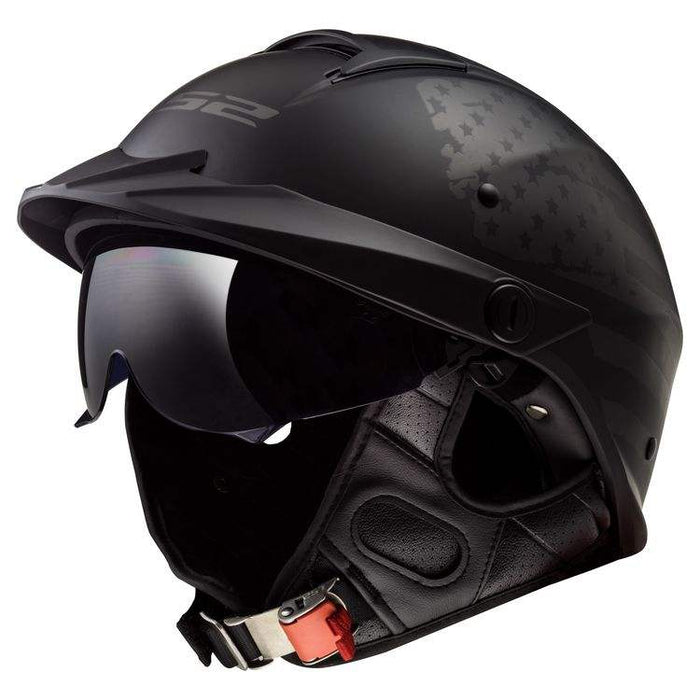 Rebellion 1812: Features:

Roll-off resistant shell design
Two-stage built-in drop-down sun shield
Ported flow through ventil
