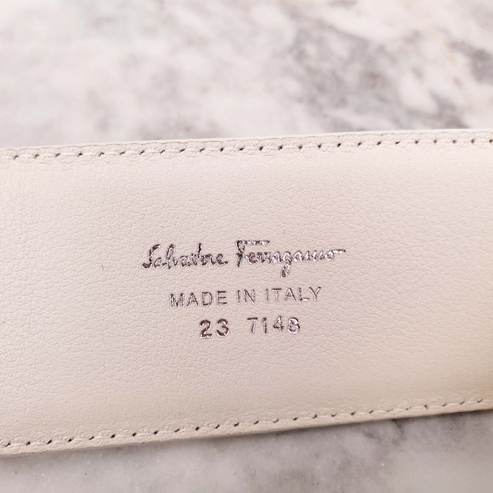 SALVATORE FERRAGAMO WHITE PATENT BOW LOGO BELT - SIZE 85