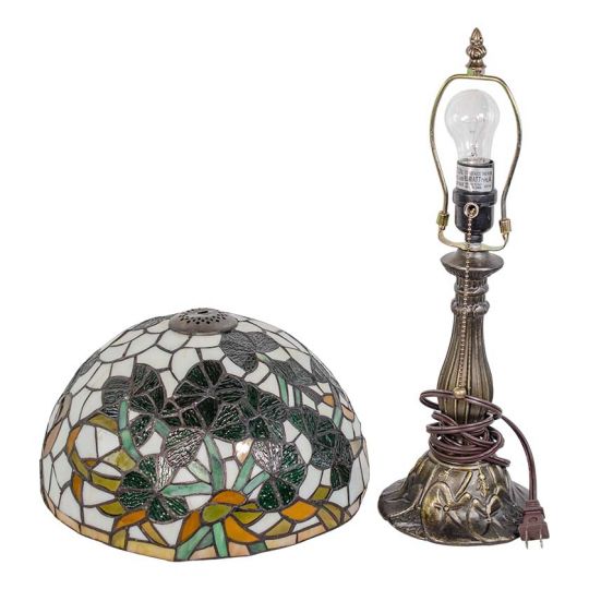 Shamrock Tiffany Stained Glass Lamp
