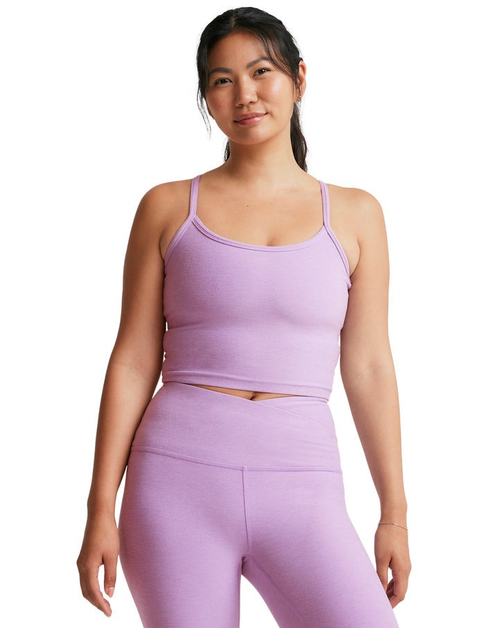 Woman wearing Beyond Yoga SpaceDye Slim Racerback Cropped Tank in Lilac Petal