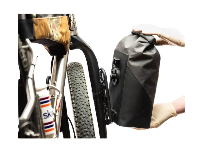 Support de fixation bikepacking Old Man Mountain – FLiP Cages