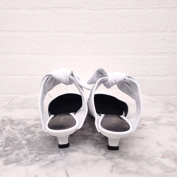 THE ROW WHITE LEATHER KITTEN HEEL WITH BOW - SIZE 35.5