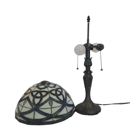 Trinity Knot Stained Glass Lamp