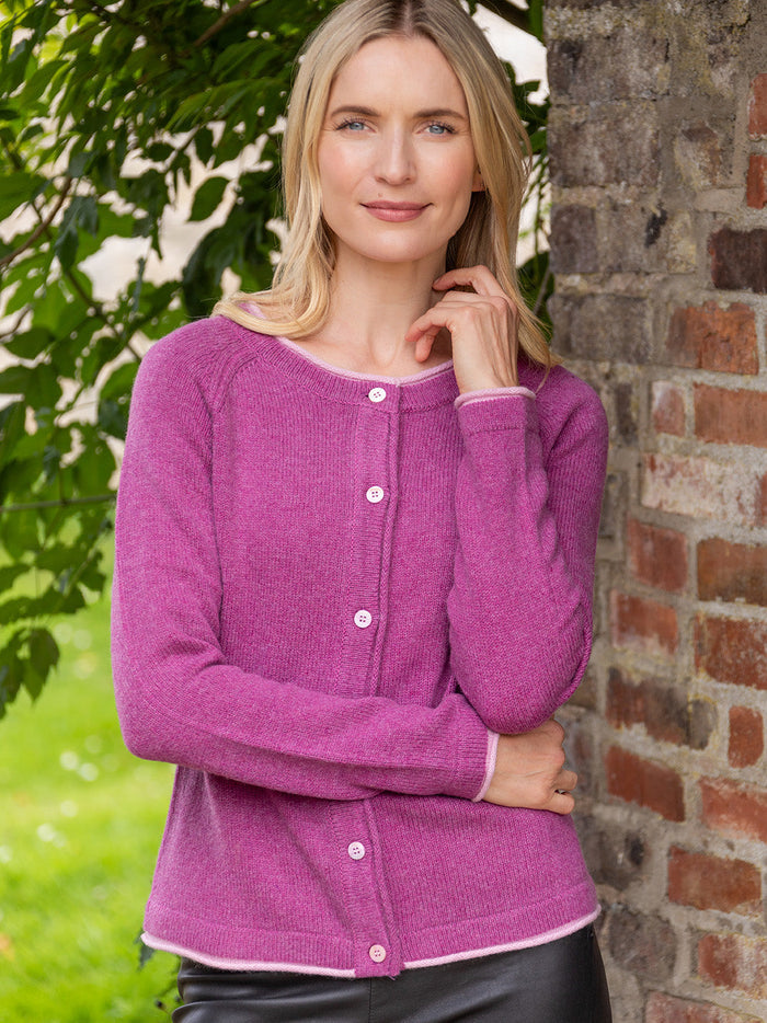 hot_pink_cardigan_31052b02-4ad1-4ace-bd41-e42bed0f22a3.jpg