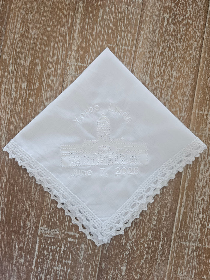 yorba linda hankie with lace edge