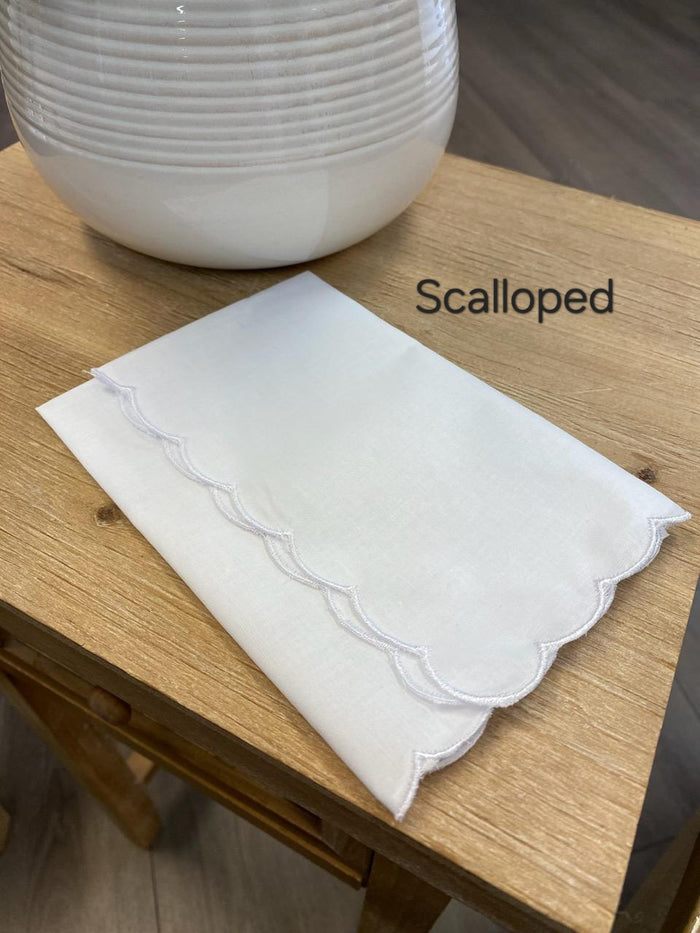 hankie with scalloped edge